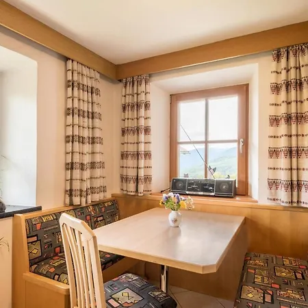 Haus Adler Apartment Maranza